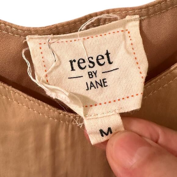 Reset by Jane Amore Satin V-Neck Balloon Hem Top Gold Adjustable Straps, M - Picture 3 of 8